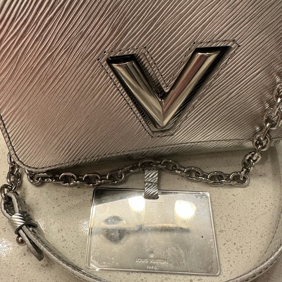 LOUIS VUITTON Twist PM - Picture 10 of 12